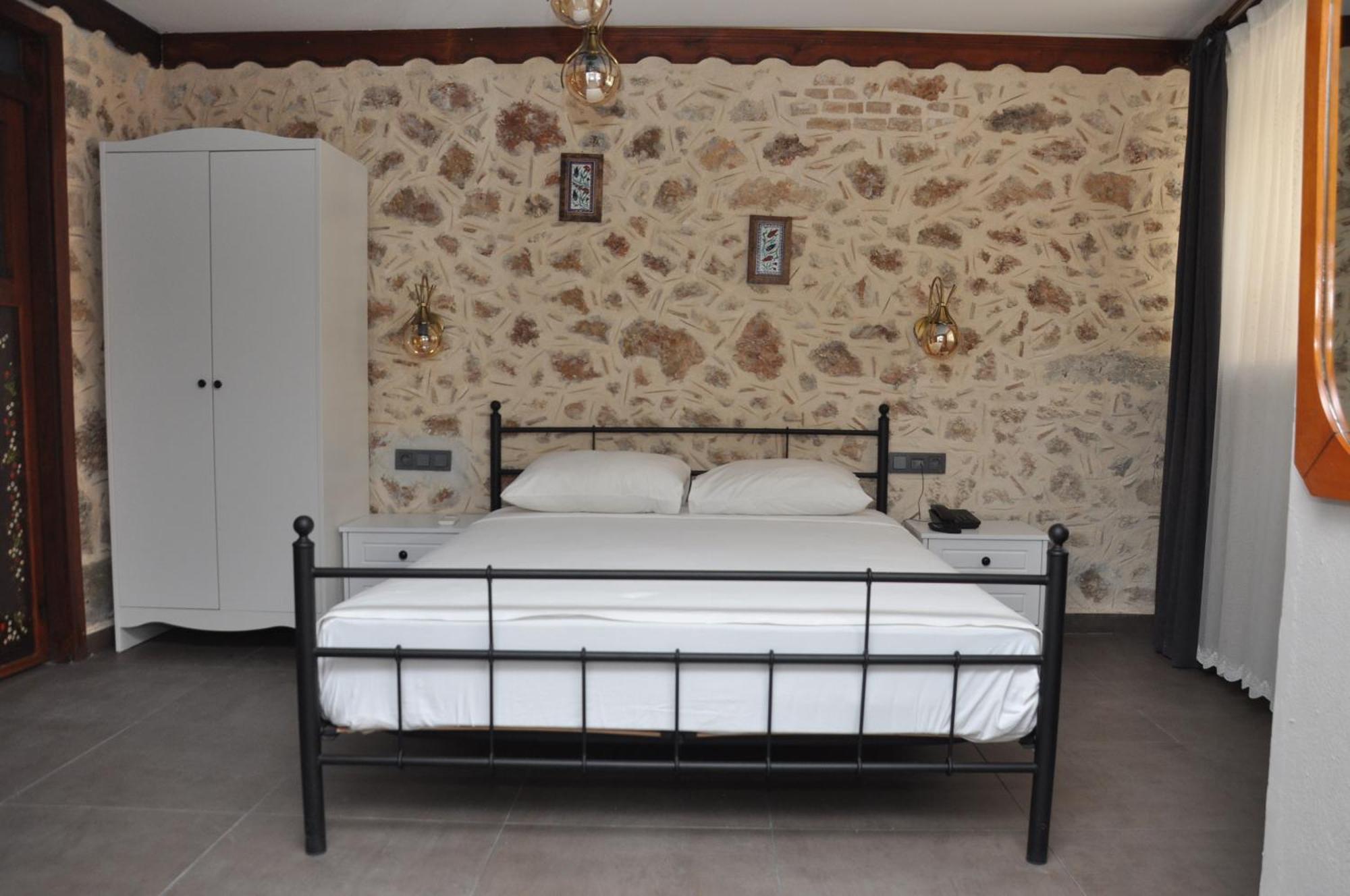 La Casa Carina Bed & Breakfast Antalya Exterior photo